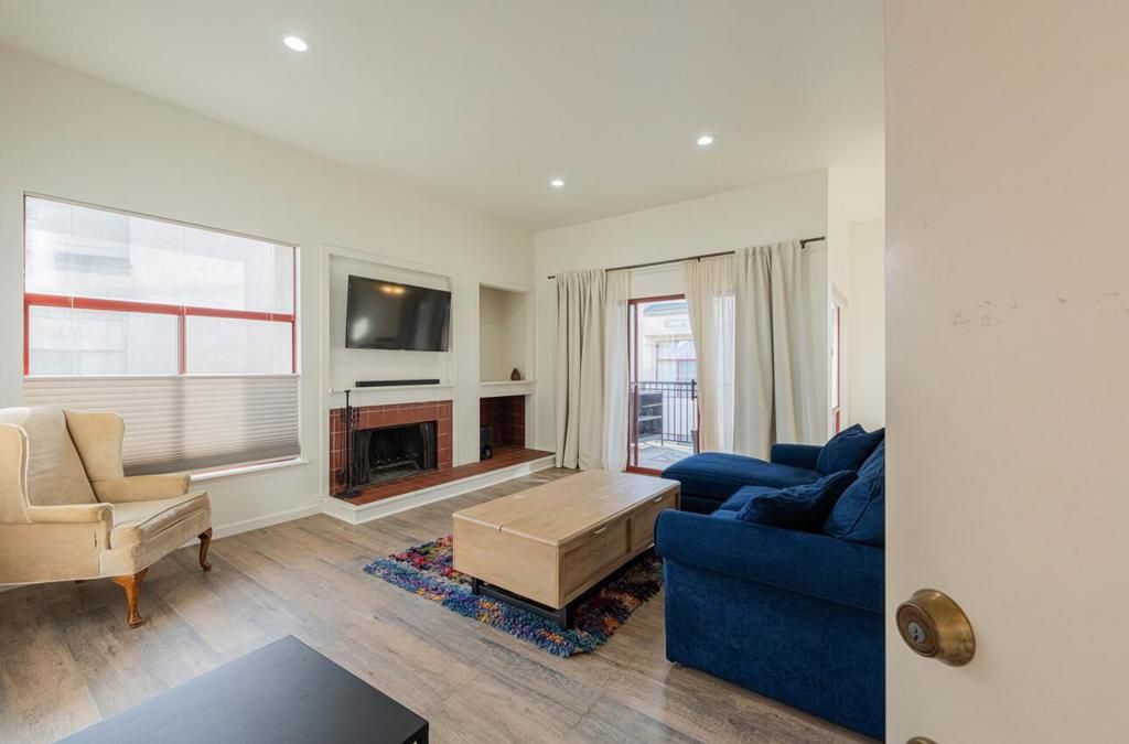 2412 N Main Street G, Salinas, CA 93906