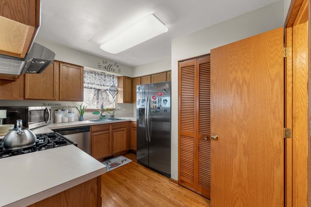 2881 N Augusta Drive, Wadsworth, IL 60083