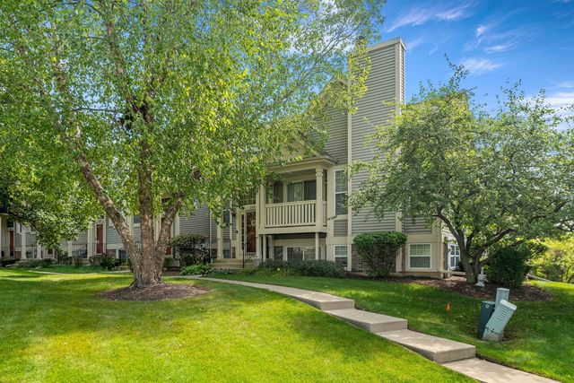 2881 N Augusta Drive, Wadsworth, IL 60083