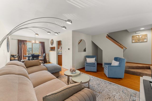 2881 N Augusta Drive, Wadsworth, IL 60083