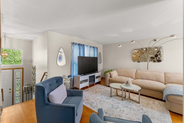 2881 N Augusta Drive, Wadsworth, IL 60083