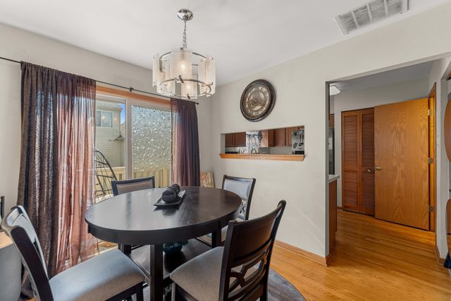 2881 N Augusta Drive, Wadsworth, IL 60083