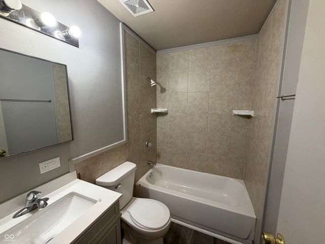 8415 E 34th Street, Indianapolis, IN 46226
