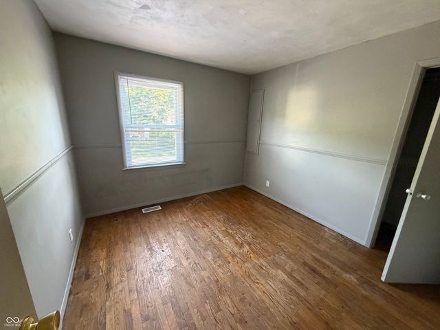 8415 E 34th Street, Indianapolis, IN 46226