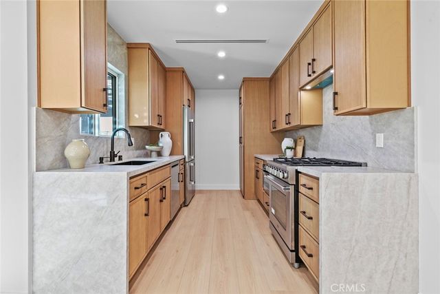 3141 N Frederic, Burbank, CA 91504