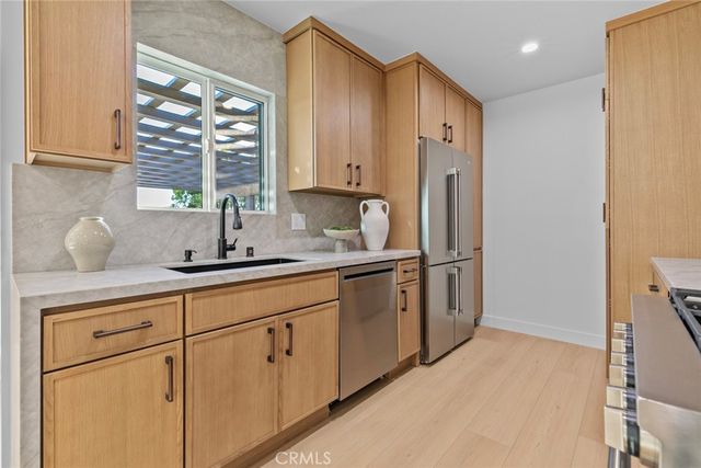 3141 N Frederic, Burbank, CA 91504