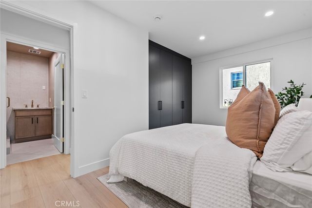 3141 N Frederic, Burbank, CA 91504