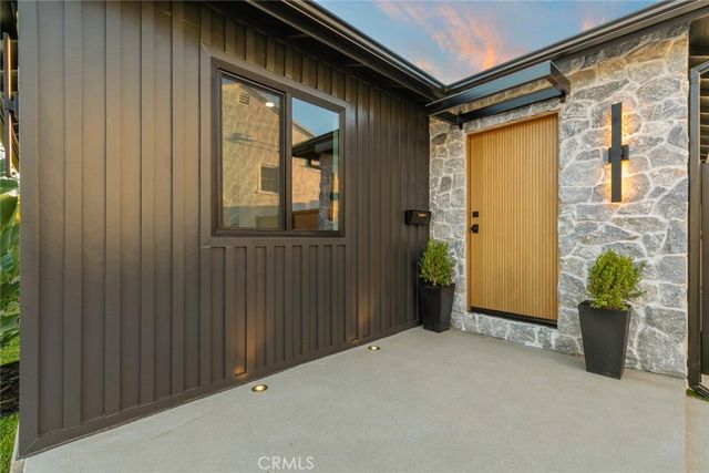 3141 N Frederic, Burbank, CA 91504