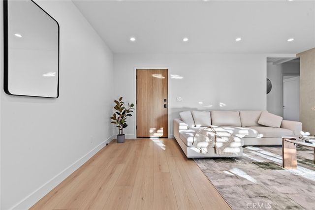 3141 N Frederic, Burbank, CA 91504