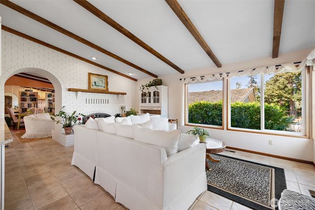 122 Island View Road, Port Angeles, WA 98362