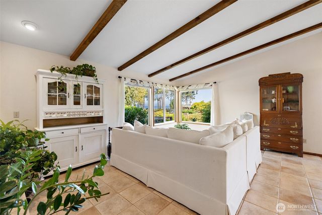 122 Island View Road, Port Angeles, WA 98362