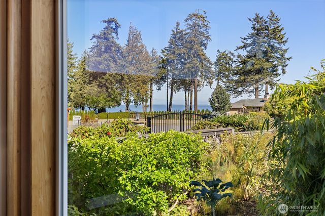 122 Island View Road, Port Angeles, WA 98362