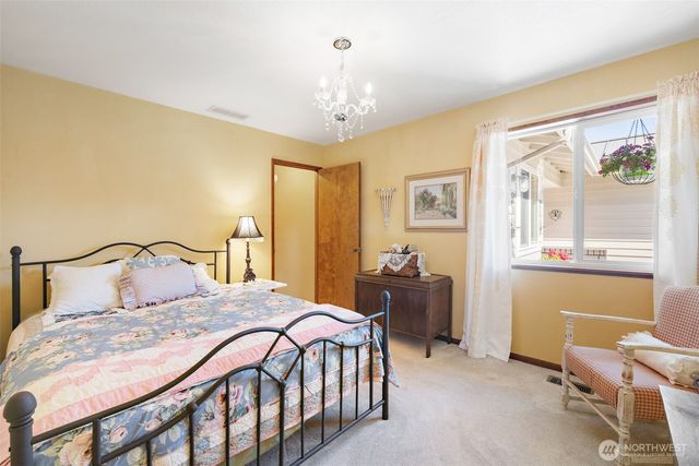 122 Island View Road, Port Angeles, WA 98362