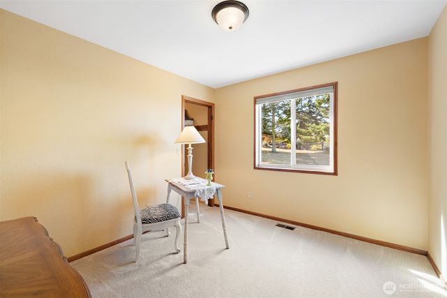 122 Island View Road, Port Angeles, WA 98362