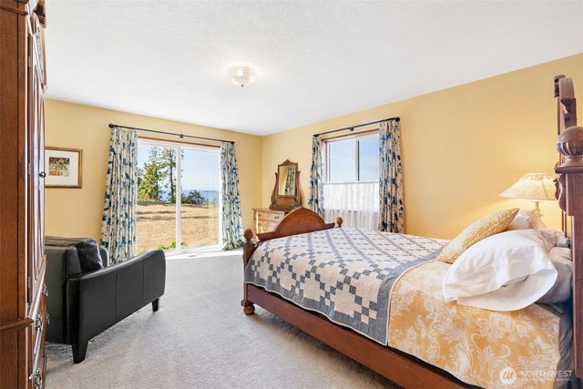 122 Island View Road, Port Angeles, WA 98362