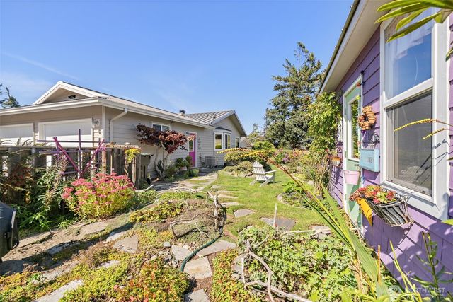 122 Island View Road, Port Angeles, WA 98362