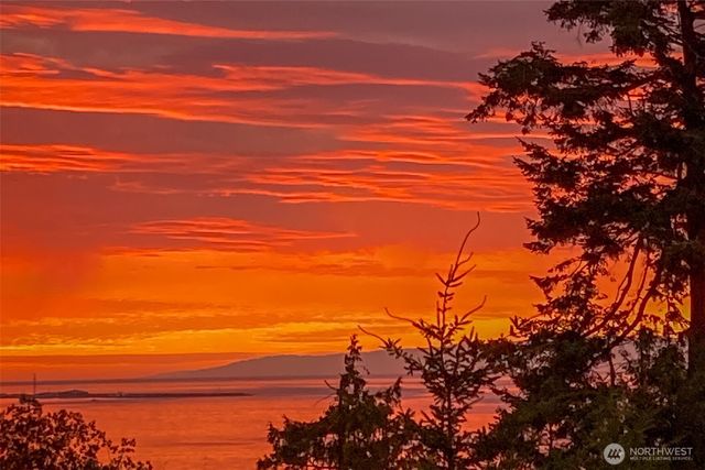 122 Island View Road, Port Angeles, WA 98362