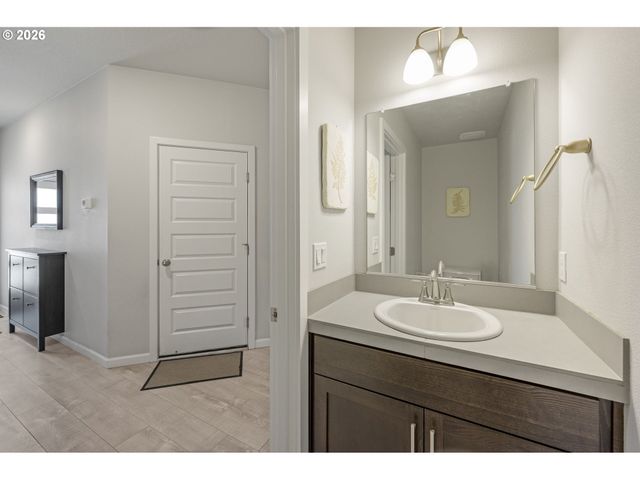 18529 Sw BLUEBIRD Ln, Beaverton, OR 97003