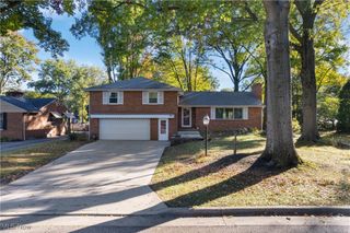 404 Cordelia Street SW, North Canton, OH 44720