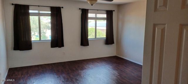 3930 W HACKAMORE Drive, Phoenix, AZ 85083