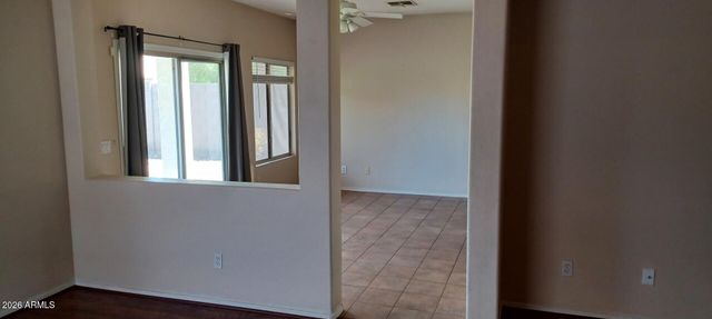 3930 W HACKAMORE Drive, Phoenix, AZ 85083