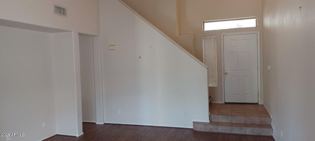 3930 W HACKAMORE Drive, Phoenix, AZ 85083