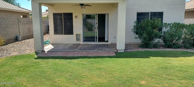 3930 W HACKAMORE Drive, Phoenix, AZ 85083