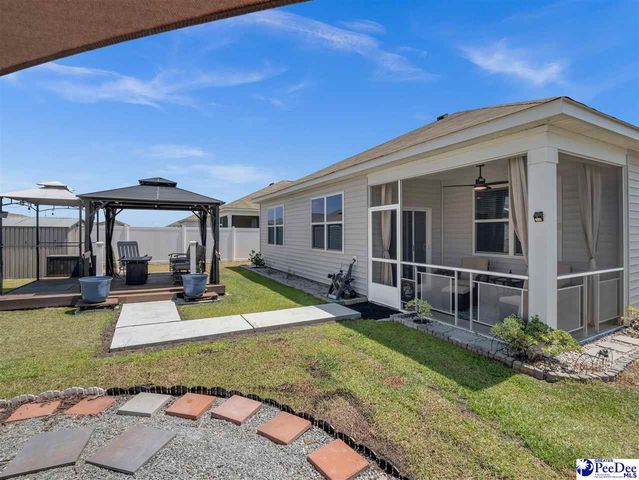 2066 E Paces Trl, Darlington, SC 29532