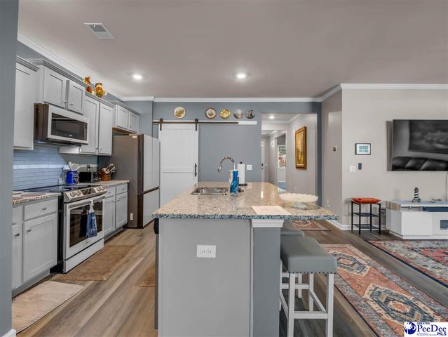 2066 E Paces Trl, Darlington, SC 29532