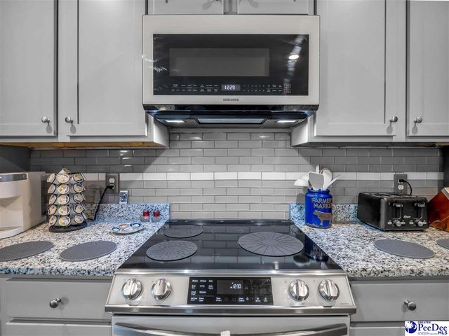 2066 E Paces Trl, Darlington, SC 29532