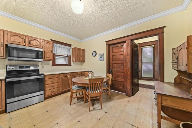 216 W Main STREET, Wales, WI 53183