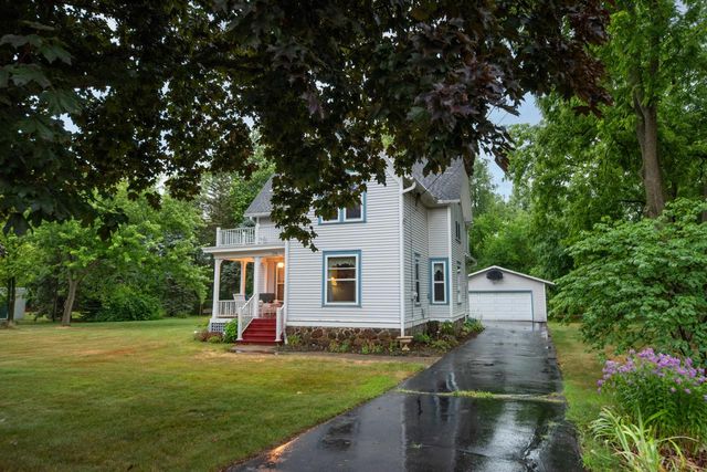 216 W Main STREET, Wales, WI 53183