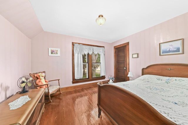 216 W Main STREET, Wales, WI 53183