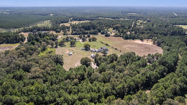 825 Recreation Road 255, Colmesneil, TX 75938