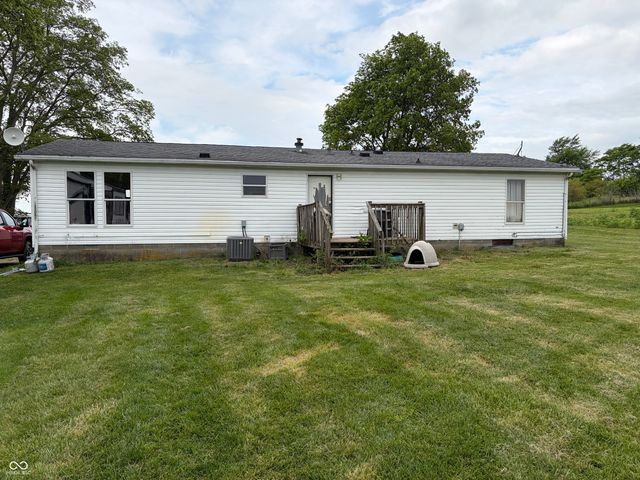 11768 N 700 E, Lewisville, IN 47352