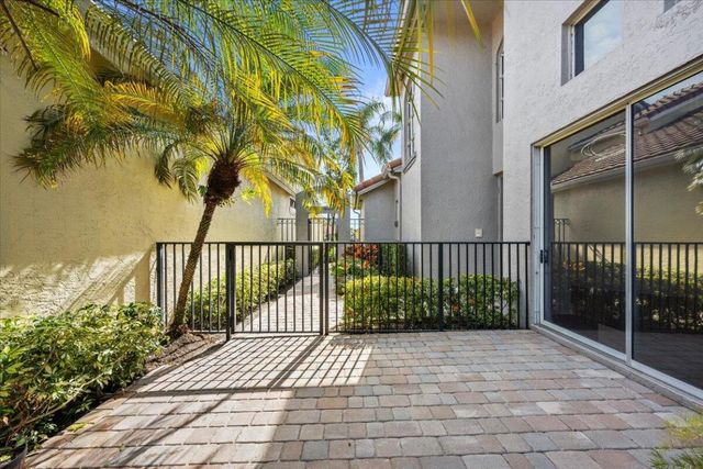 10375 Osprey Trace, West Palm Beach, FL 33412