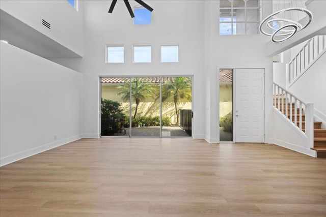 10375 Osprey Trace, West Palm Beach, FL 33412