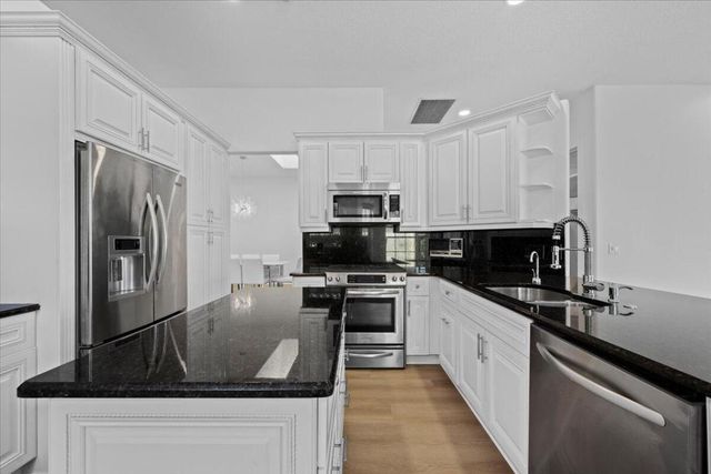 10375 Osprey Trace, West Palm Beach, FL 33412