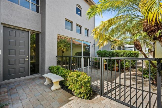 10375 Osprey Trace, West Palm Beach, FL 33412