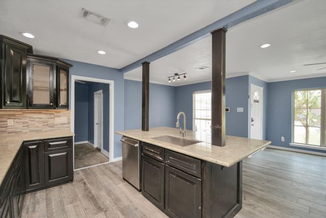1404 Briarwood Drive, Pasadena, TX 77502
