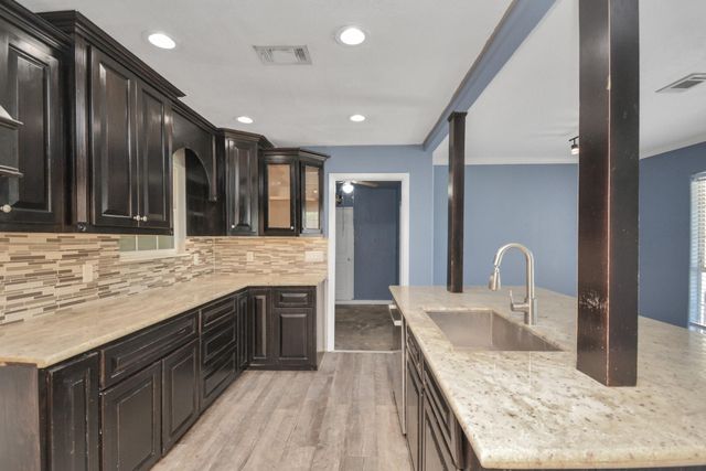 1404 Briarwood Drive, Pasadena, TX 77502