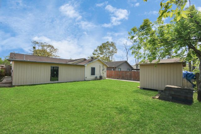 1404 Briarwood Drive, Pasadena, TX 77502