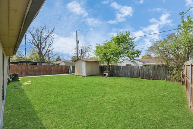 1404 Briarwood Drive, Pasadena, TX 77502