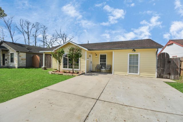 1404 Briarwood Drive, Pasadena, TX 77502