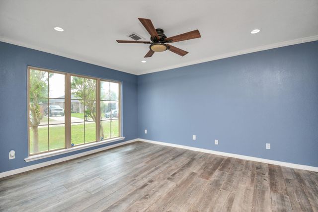 1404 Briarwood Drive, Pasadena, TX 77502