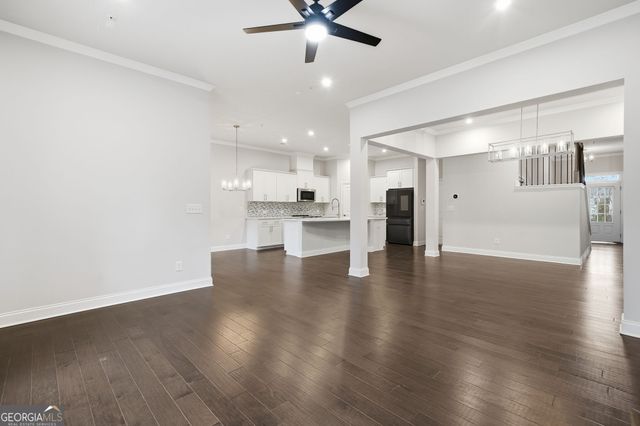 207 Holden Way, Woodstock, GA 30189