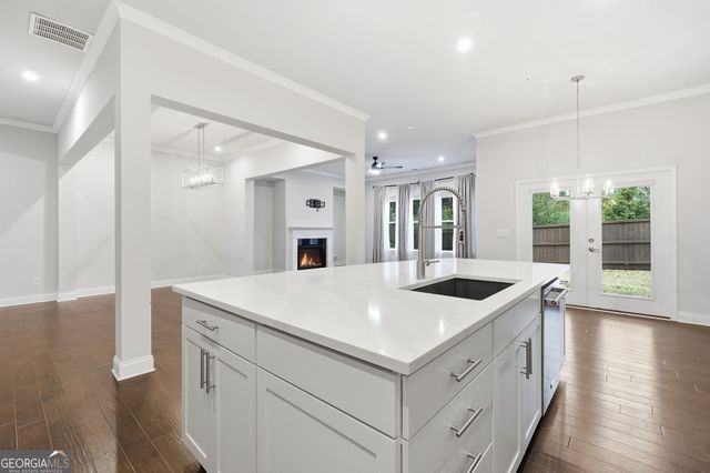 207 Holden Way, Woodstock, GA 30189