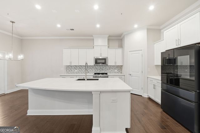 207 Holden Way, Woodstock, GA 30189