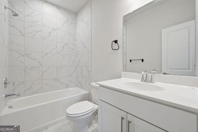 207 Holden Way, Woodstock, GA 30189