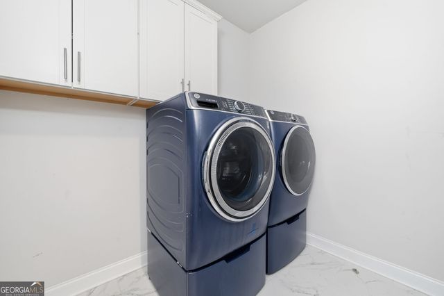 207 Holden Way, Woodstock, GA 30189